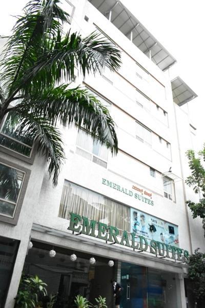 เอมเมอรัลด์ สวีท บาย กัลลาเต Hotel บังกาลอร์ ภายนอก รูปภาพ