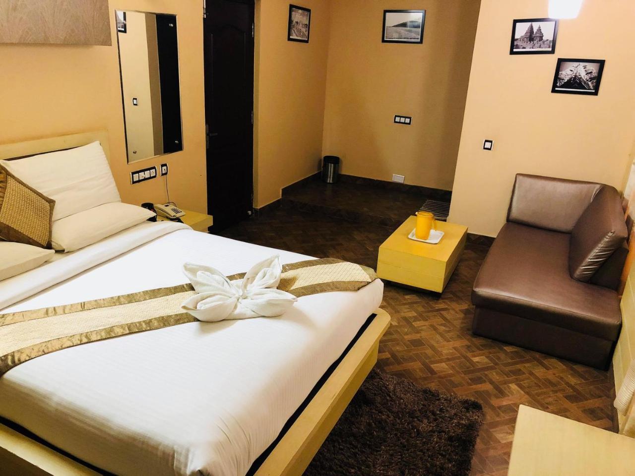 เอมเมอรัลด์ สวีท บาย กัลลาเต Hotel บังกาลอร์ ภายนอก รูปภาพ